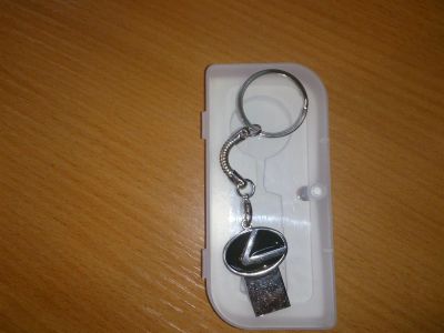 Лот: 3032442. Фото: 1. USB флешка "Lexus" 4 Gb логотип... USB-флеш карты