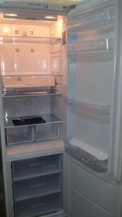 Лот: 4083407. Фото: 1. Холодильник indesit BIA20NF No... Холодильники, морозильные камеры