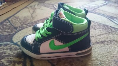 Лот: 5539298. Фото: 1. Кроссовки Nike (2.5-3.5года, 27размер... Кеды, кроссовки