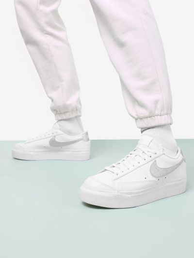 Лот: 24285141. Фото: 1. Кеды женские Nike Blazer Low Platform... Кеды, кроссовки, слипоны