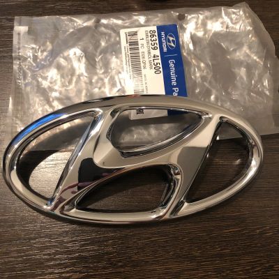 Лот: 19814306. Фото: 1. Эмблема Hyundai Solaris 2015-2017... Кузов