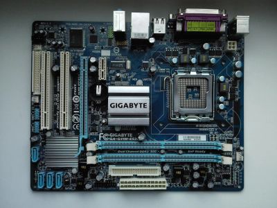 Лот: 4851856. Фото: 1. Материнская плата Gigabyte GA-G41M-ES2L. Материнские платы