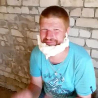 Лот: 12072633. Фото: 1. куплю монтажную пену по 200р... Клеи, герметики, пена монтажная, клейкие ленты