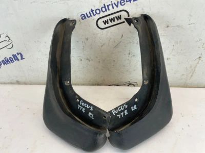 Лот: 24965234. Фото: 1. брызговики Ford Focus CB4. Двигатель и элементы двигателя