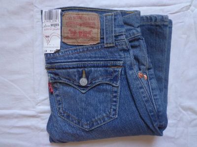 Лот: 8893073. Фото: 1. Джинсы новые женские Levis 542... Джинсы