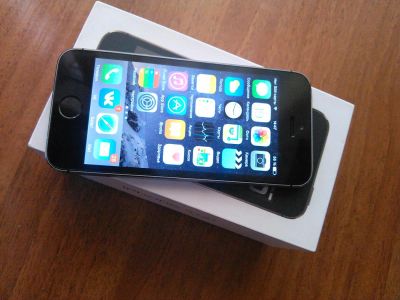 Лот: 5119652. Фото: 1. iPhone 5s Space Gray 16Gb | LTE... Смартфоны