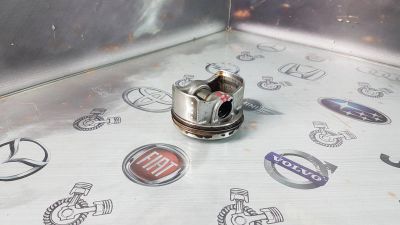 Лот: 23585838. Фото: 1. Поршень Honda Accord K24Z3 13020-L5A-A01. Двигатель и элементы двигателя