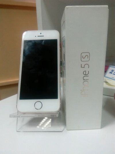 Лот: 10942738. Фото: 1. Iphone 5s. Смартфоны