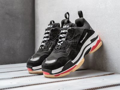 Лот: 11489648. Фото: 1. Кроссовки Balenciaga Triple S... Кеды, кроссовки, слипоны