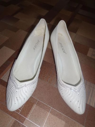 Лот: 4146981. Фото: 1. Белые туфли 39р. на свадьбу или... Туфли для невесты