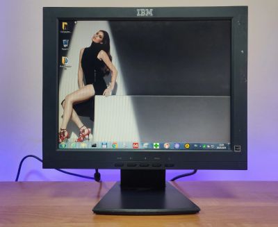 Лот: 22463940. Фото: 1. Монитор 15'' IBM/1024*768/D-sub... ЖК-мониторы