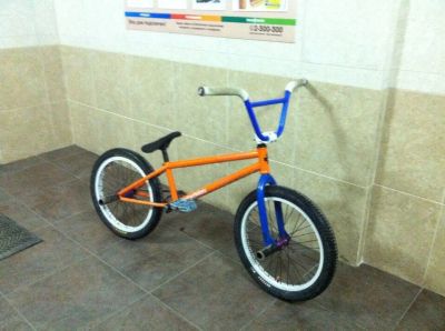 Лот: 4262221. Фото: 1. Отличный BMX. Велосипеды