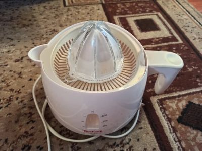 Лот: 19295839. Фото: 1. Соковыжималка Tefal. Кухонная
