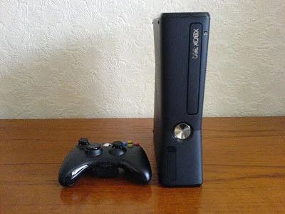 Лот: 3459519. Фото: 1. Xbox 360 Slim 250 Gb + GTA 5(Есть... Игровые приставки, консоли