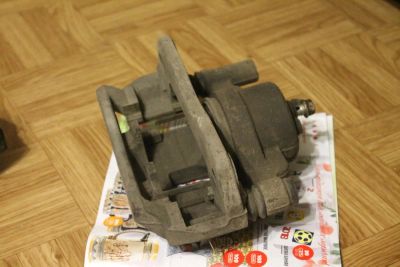 Лот: 11064113. Фото: 1. суппорт на Mazda Premacy CP8W... Ходовая, подвеска, рулевое управление