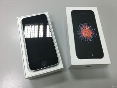 Лот: 13064920. Фото: 1. Apple Iphone SE 32gb Space Gray... Смартфоны