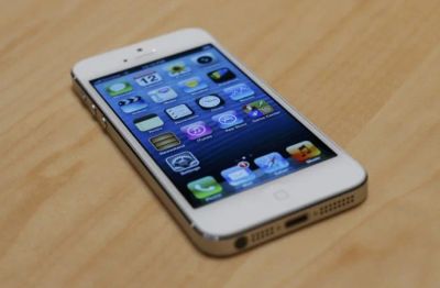 Лот: 3337400. Фото: 1. iphone 5 белый ( идеальное состояние... Смартфоны