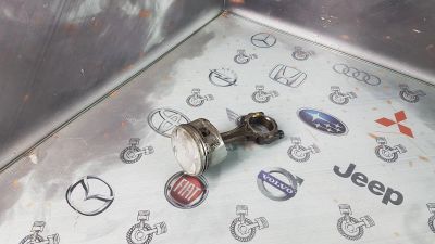 Лот: 23583342. Фото: 1. Шатун Toyota Sprinter Carib 4A-FE... Двигатель и элементы двигателя