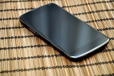 Лот: 6072984. Фото: 1. Nexus 4. Смартфоны