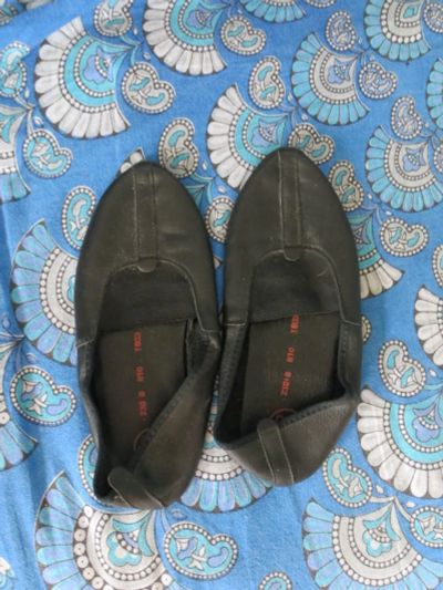 Лот: 7894274. Фото: 1. чешки черные, 37 р. Другое (женская обувь)