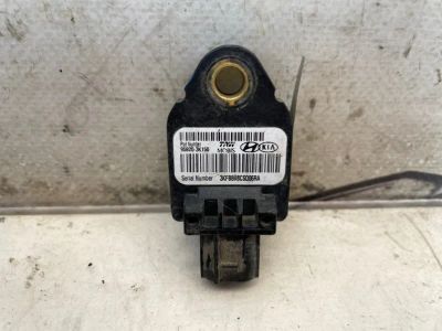 Лот: 23532060. Фото: 1. датчик airbag Kia Rio JB. Двигатель и элементы двигателя