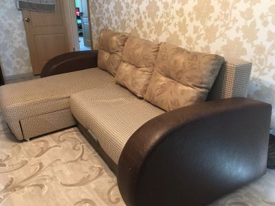 Лот: 18051161. Фото: 1. Диван с оттоманкой. Диваны