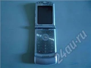 Лот: 285357. Фото: 1. motorola v3. Кнопочные мобильные телефоны