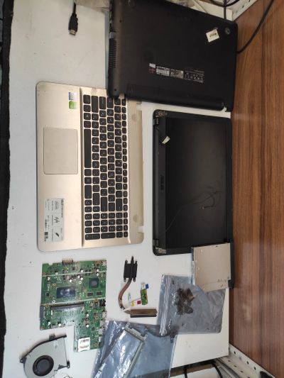 Лот: 19945646. Фото: 1. Ноутбук по запчастям asus r541u. Ноутбуки
