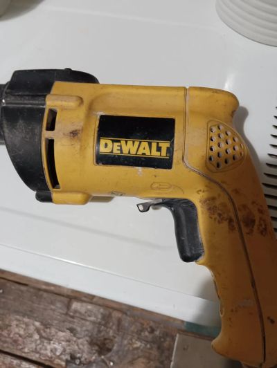 Лот: 19696135. Фото: 1. Дрель DeWalt. Электроинструмент