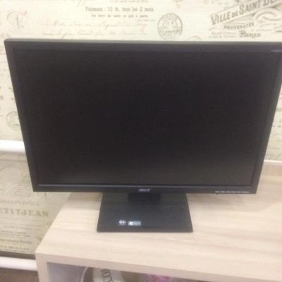 Лот: 14770936. Фото: 1. Монитор Acer V223W. ЖК-мониторы