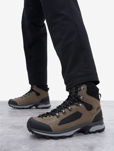 Лот: 24284832. Фото: 1. Ботинки мужские Lowa Corvara GTX... Ботинки, полуботинки