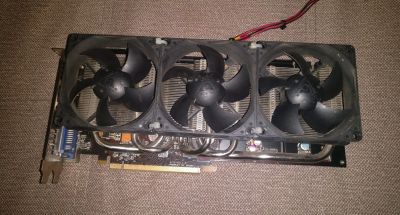 Лот: 13297644. Фото: 1. Radeon 7950 3Gb. В FurMark 64... Видеокарты