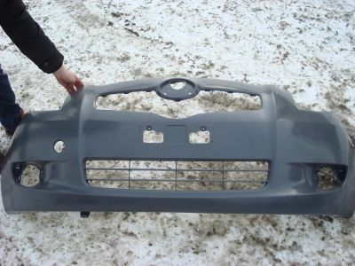 Лот: 3745260. Фото: 1. Бампер передний Toyota Vitz Yaris... Кузов