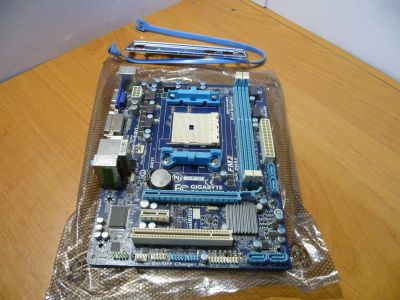Лот: 17898357. Фото: 1. Материнская плата Gigabyte GA-F2A55M-DS2. Материнские платы