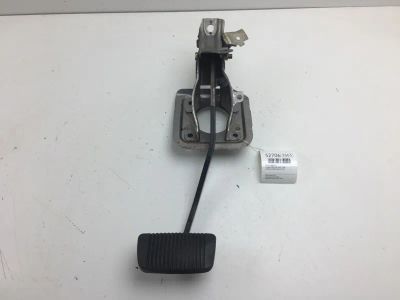 Лот: 20395865. Фото: 1. Педаль тормоза Toyota Vista 1996... Кузов