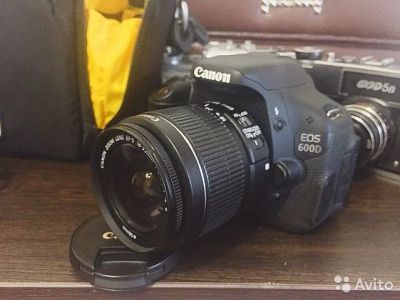 Лот: 16843564. Фото: 1. Зеркальный фотоаппарат Canon 600d... Цифровые зеркальные