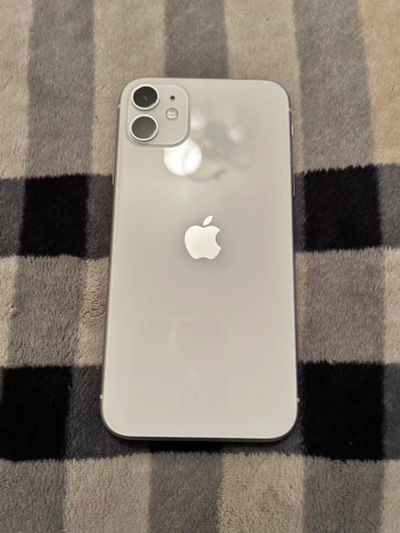 Лот: 19854084. Фото: 1. iPhone 11. Смартфоны