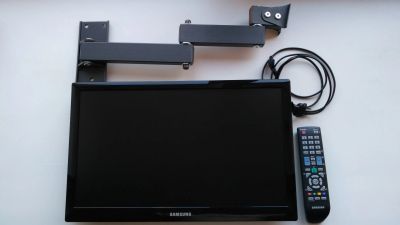 Лот: 12523560. Фото: 1. Телевизор Samsung UE19D4003BW. Телевизоры