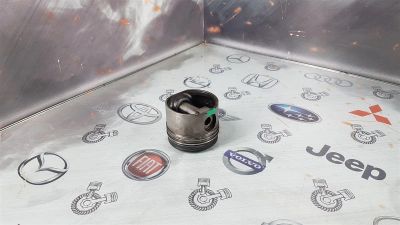 Лот: 23589701. Фото: 1. Поршень Opel Astra X17DTL 90510829. Двигатель и элементы двигателя