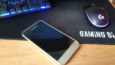 Лот: 17739373. Фото: 1. Смартфон Samsung Galaxy J1 (2016... Смартфоны