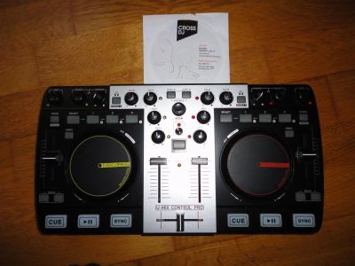 Лот: 3475976. Фото: 1. Mixvibes u-mix control 2 + cross... DJ-оборудование