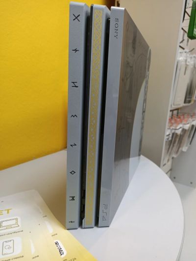 Лот: 17249665. Фото: 1. Sony Playstation 4 pro limited... Игровые приставки, консоли