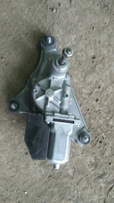 Лот: 13724135. Фото: 1. Мотор дворника задней двери Toyota. Кузов