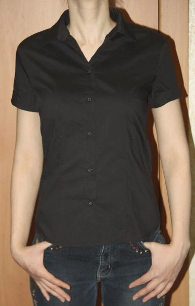 Лот: 5585761. Фото: 1. (96) Рубашка черная с коротким... Блузы, рубашки