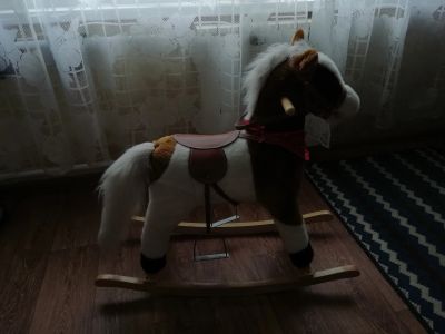 Лот: 13955079. Фото: 1. Лошадка, виляет хвостом и ржет... Другое (игрушки)