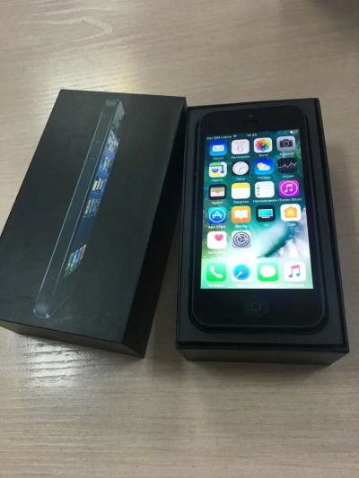 Лот: 9422502. Фото: 1. iPhone 5 Black 64GB. Смартфоны