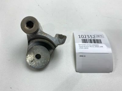 Лот: 24891530. Фото: 1. Кронштейн ролика натяжного Toyota... Двигатель и элементы двигателя