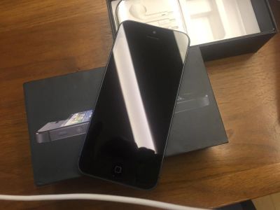 Лот: 6698294. Фото: 1. Iphone 5 32gb черный. Смартфоны