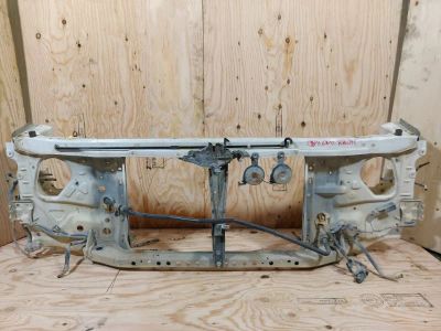 Лот: 18883471. Фото: 1. Рамка радиатора Toyota Land Cruiser... Кузов