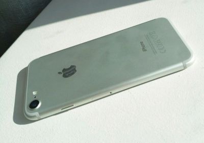 Лот: 11226899. Фото: 1. Продам IPhone 7 128g. Серебристый... Смартфоны